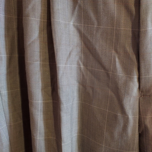 VINCI Italiana Collezione Men's Gray W/ white Pin Striped Squares, Pleated Pants - Picture 2 of 12